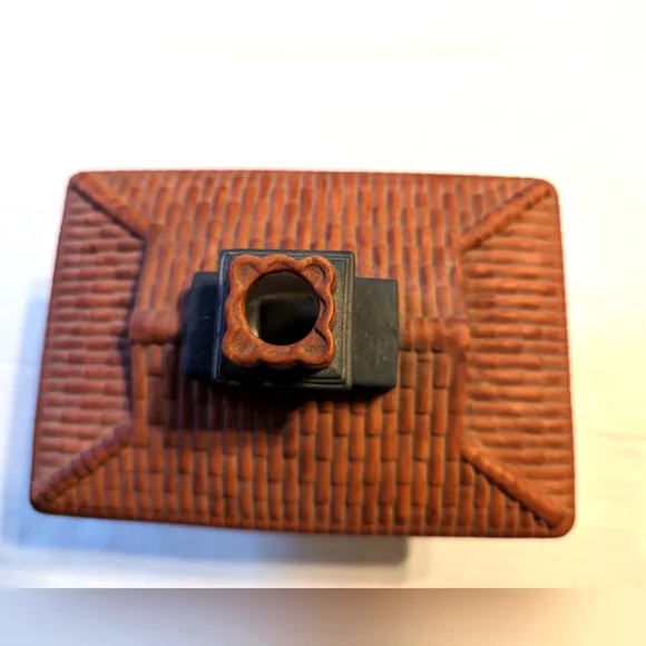 Train Station Tealight Holder By PartyLite - Picture 9 of 10